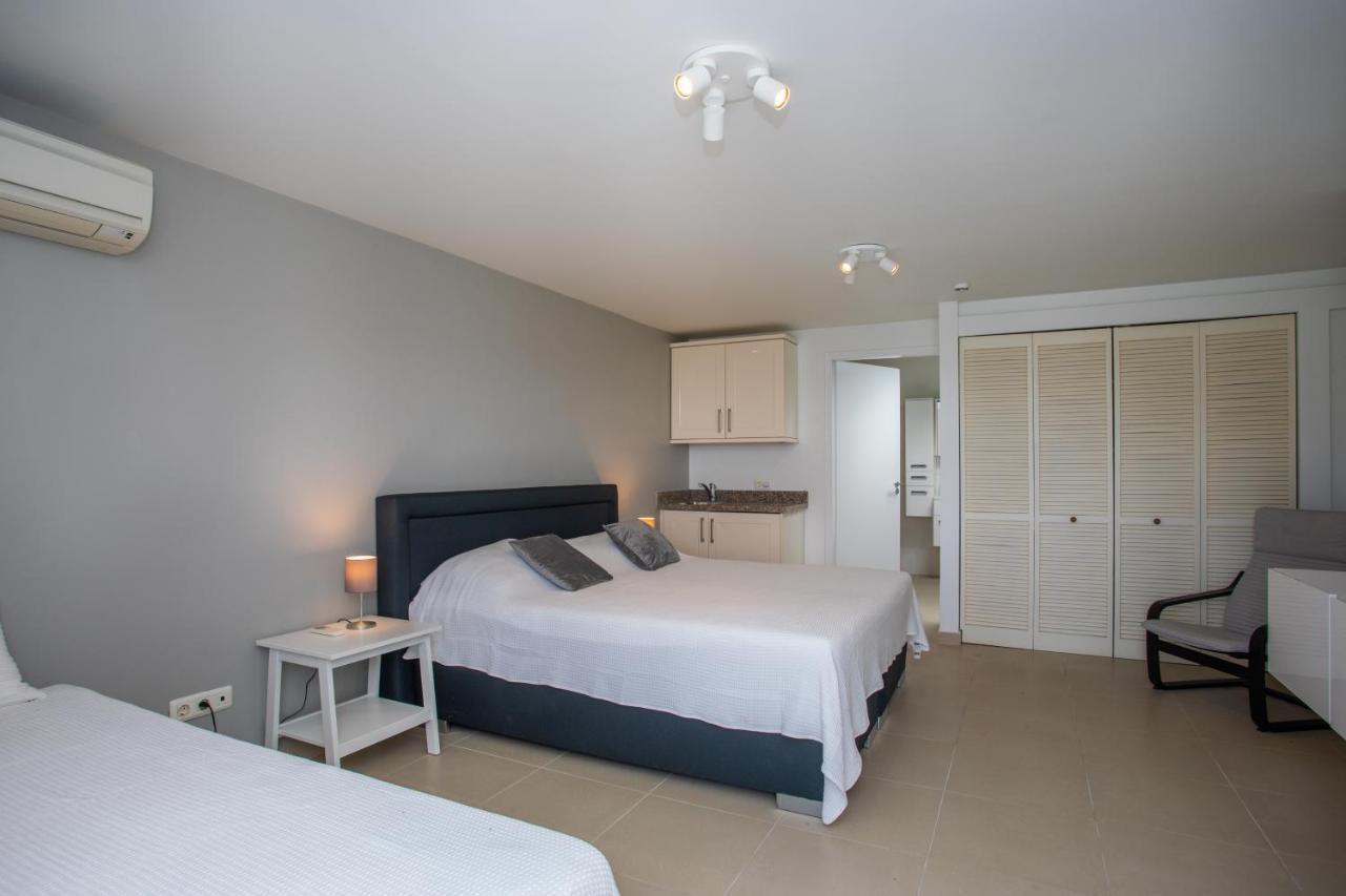 Blue Bay Beach Apartments Ngoại thất bức ảnh