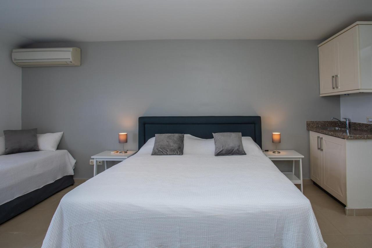 Blue Bay Beach Apartments Ngoại thất bức ảnh